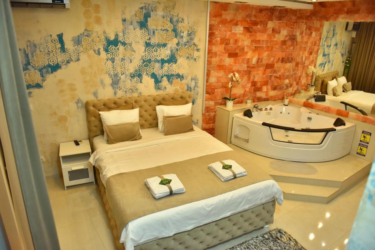 Design Apartment Premium Spa Lux 4 Star "Dubai" Completely Private Wellness & Spa Free Included Sauna & Jacuzzi & Salt Wall & Fire Place & 3D Ceilings & Business Wifi & Netflix & Keyless Code Entry & Full Smart App & Secure 2 Parking Place Ćuprija Exterior foto