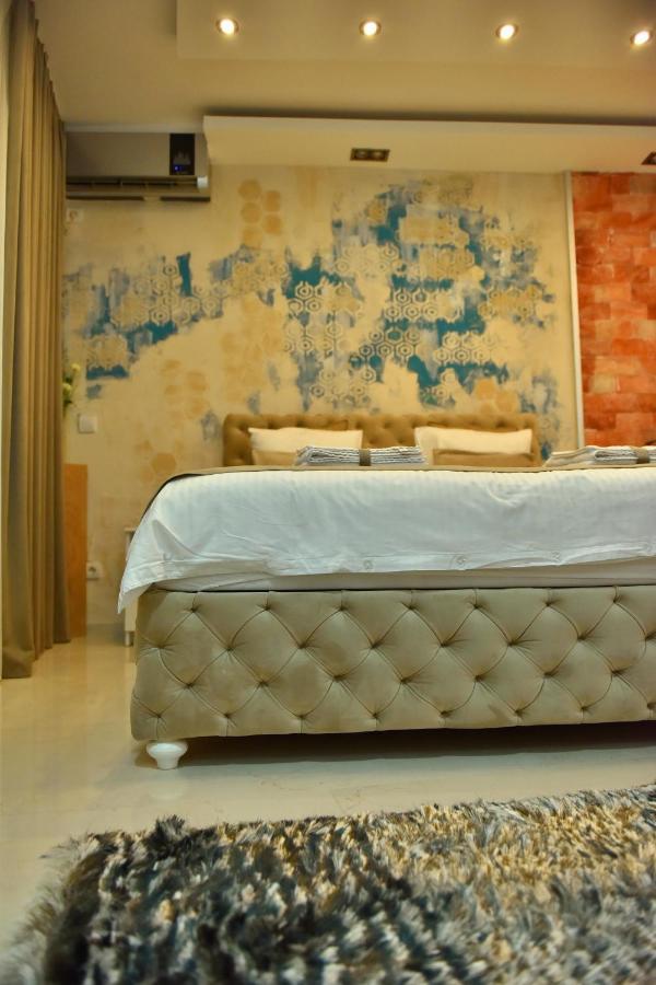 Design Apartment Premium Spa Lux 4 Star "Dubai" Completely Private Wellness & Spa Free Included Sauna & Jacuzzi & Salt Wall & Fire Place & 3D Ceilings & Business Wifi & Netflix & Keyless Code Entry & Full Smart App & Secure 2 Parking Place Ćuprija Exterior foto