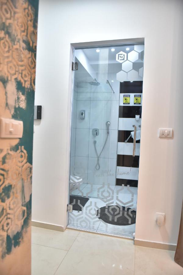 Design Apartment Premium Spa Lux 4 Star "Dubai" Completely Private Wellness & Spa Free Included Sauna & Jacuzzi & Salt Wall & Fire Place & 3D Ceilings & Business Wifi & Netflix & Keyless Code Entry & Full Smart App & Secure 2 Parking Place Ćuprija Exterior foto